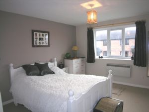 Bedroom- click for photo gallery